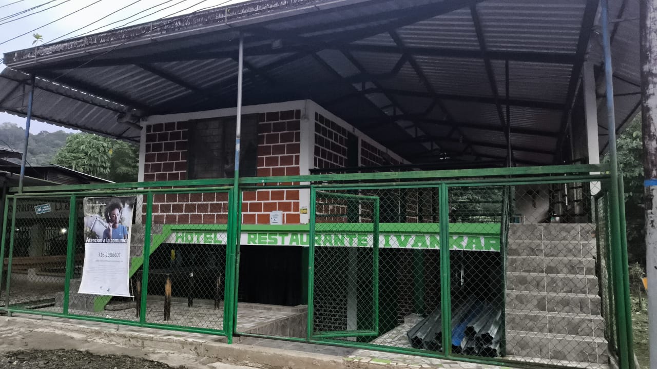 Hotel y restaurante comunitario